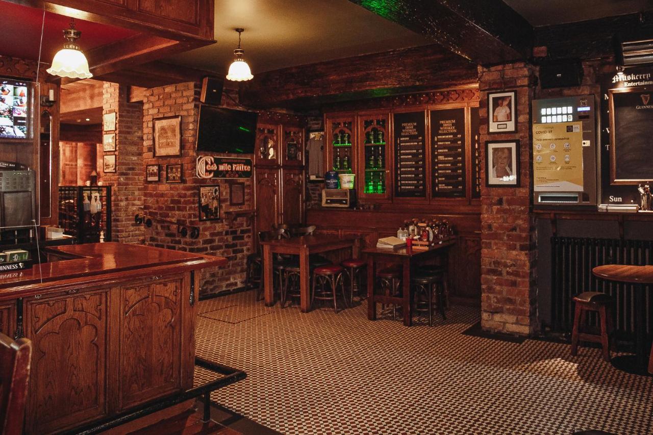 Guest house Muskerry Arms Bar And B&B