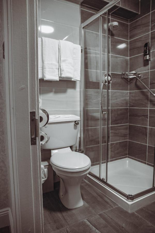 Guest house Muskerry Arms Bar And B&B 3*