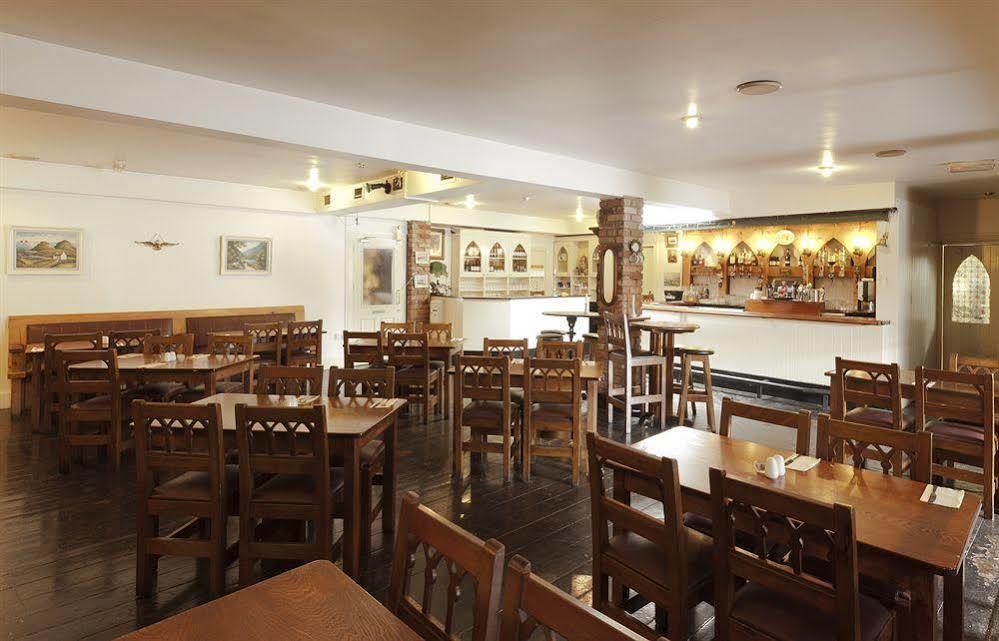 Guest house Muskerry Arms Bar And B&B